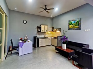 Living area - Bali Rich Villa Tuban (Tuban)