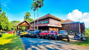 Exterior - Rollaas Hotel and Resort (Malang)