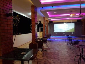 Dining - Victoria INN (Manado)
