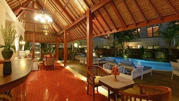 Tempat makan outdoor