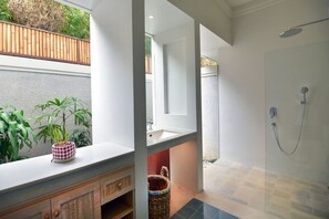 Bathroom - Kama Village By Nakula (Denpasar)