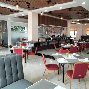 Dining - Unp Hotel And Convention Center (Padang)