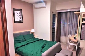 Room - Grand Kamala Lagoon by Veeroom (Bekasi)