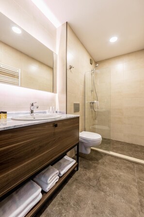 Bathroom - Komorebi Bakuriani Resort (Borjomi)