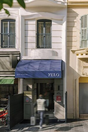 Exterior detail - Yelo Hotel (Nice)