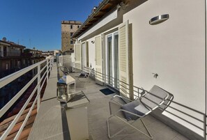 Property grounds - Ponte Vecchio Guelfo (Florence)