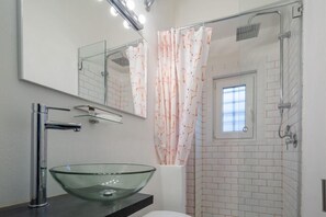 Bathroom - Central Station Apartment (Florence)