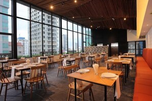 Dining - Baitong Hotel And Resort Phnom Penh (Phnom Penh)
