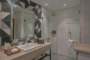 Bathroom - Baitong Hotel And Resort Phnom Penh (Phnom Penh)