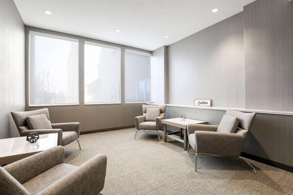 Interior - Springhill Suites by Marriott Auburn (Auburn)