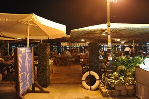Ristorazione all'aperto