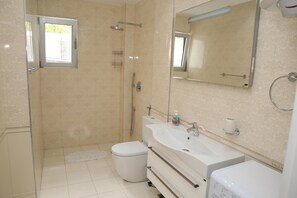 Bathroom - Hotel Ponta Nova (Bečići)