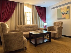 Living area - Caesar Hotel Oman (Muscat)