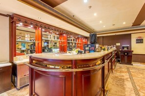 Bar (on property) - Caesar Hotel Oman (Muscat)