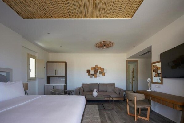 Room - Sea Breeze Santorini Beach Resort, Curio by Hilton (Santorini)