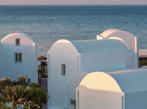 Exterior - Sea Breeze Santorini Beach Resort, Curio by Hilton (Santorini)