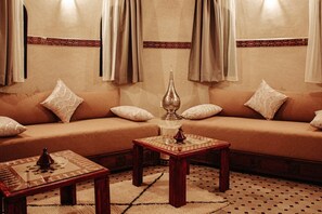 Living area - OZ Palace Ouarzazate (Tarmigt)