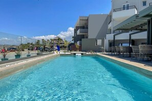 Outdoor pool - Mare Blue and Suites (Apokoronas)
