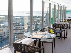 Outdoor dining - Hotel Sansui Naha (Naha)