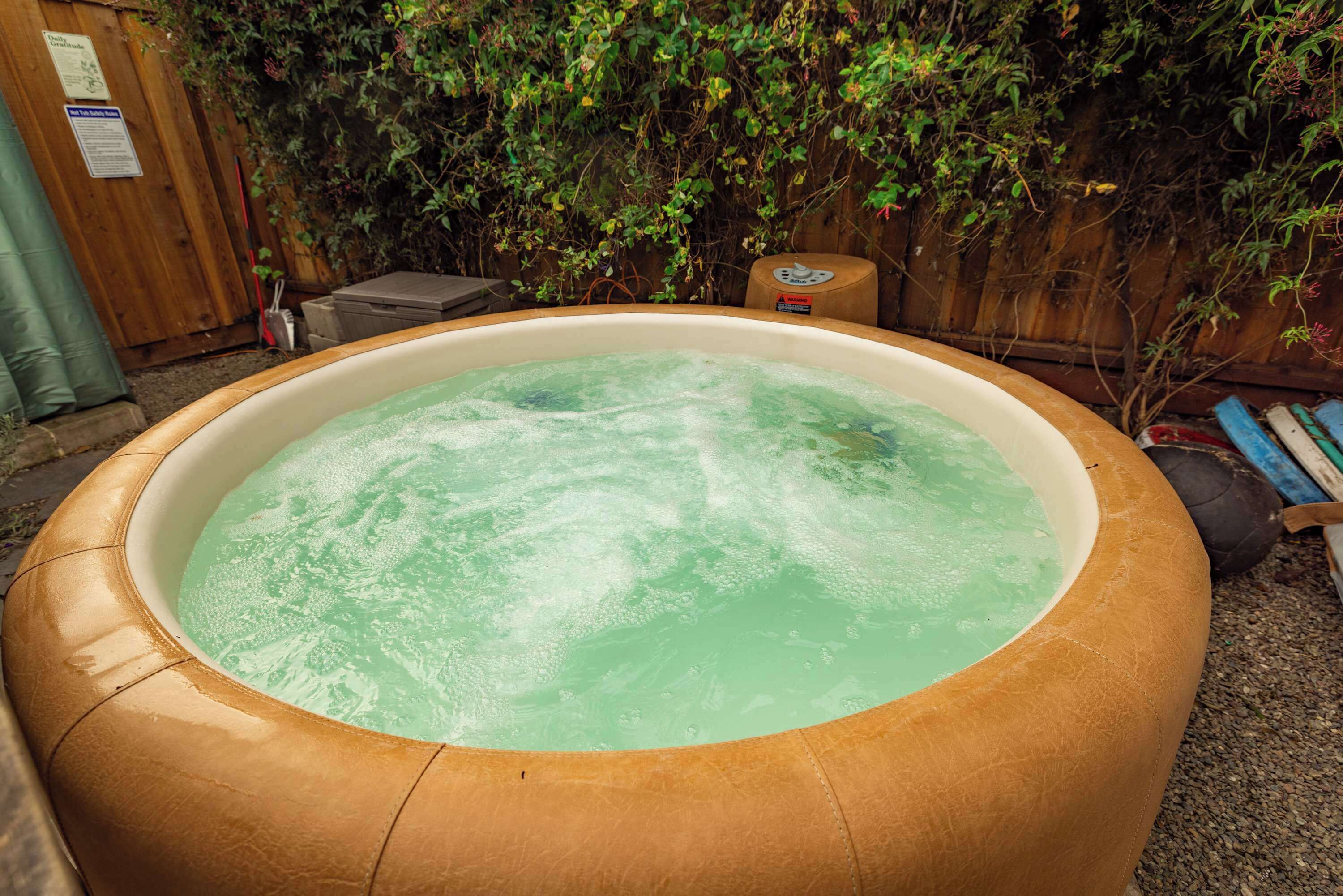 Outdoor spa tub