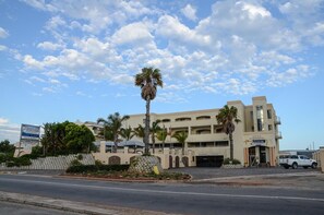Exterior - Seashells Holiday Self Catering Apartments (Jeffreys Bay)