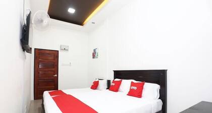 OYO 89678 Ady Hotel