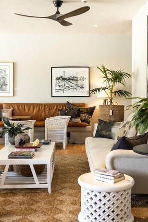 Living area - Barrington's (Plettenberg Bay)