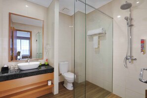 Bathroom - Favehotel Nagoya (Batam)
