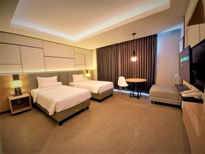 Room - Front One King Hotel Tuban (Tuban)