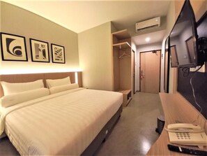 Room - Front One King Hotel Tuban (Tuban)