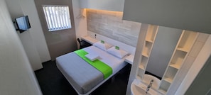 Room - Check Inn Hotel (Cape Town)