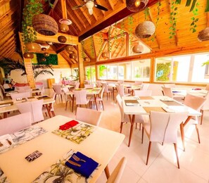 Dining - Caribbean Corals By Portofino (San Andrés)