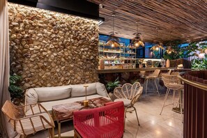 Bar (on property) - Elcielo Hotel and Restaurant (Medellín)