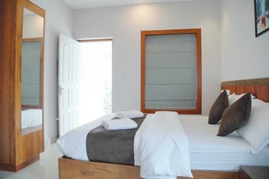 Twin Room, Mountain View - Blue Vista Residancy (Kalpetta)