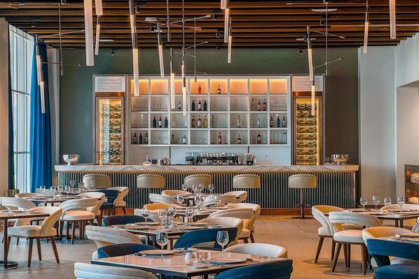 Dining - Royal M Resort Al Aqah Beach Resort (Al Aqah)