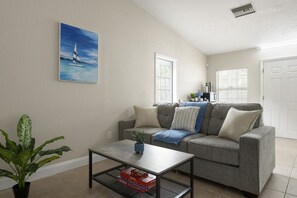 TV - Cozy Sarasota Escape for 4 (Sarasota)