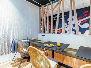 Unclassified image, 3 of 96, button - Ibis Styles Le Treport Mers Les Bains (Mers-les-Bains)