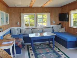 TV - Here you live almost on the beach (Allingåbro)