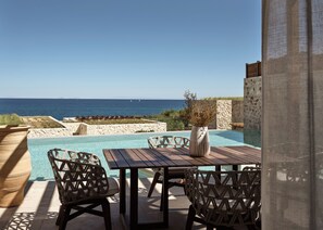 Outdoor dining - Lesante Cape Resort & Villas (Zakynthos)