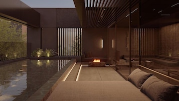 Una piscina al aire libre