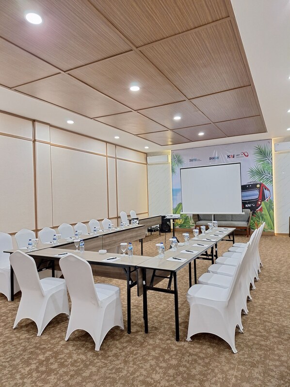 Meeting facility - The Allure Villas Managed by Sahid (Pangandaran)