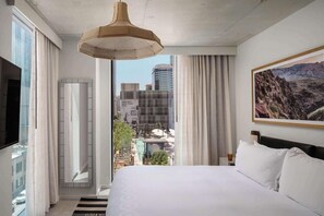 Room - Tommie Austin (Austin)