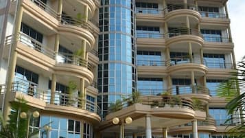 المنشأة من الخارج