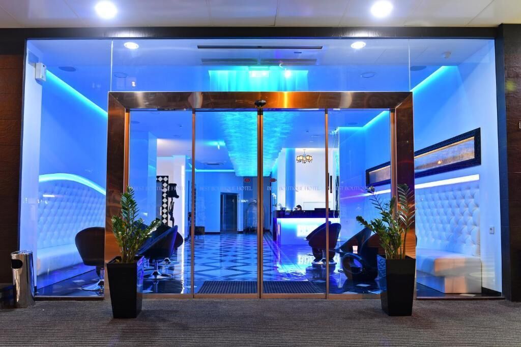 Hall