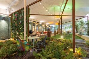 Outdoor dining - A-stay Antwerp (Antwerp)