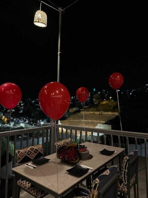 Outdoor dining - The Amman Pasha Hotel (Amman)