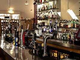 Bar (en la propiedad)