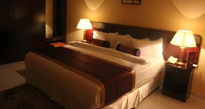 Royal Garden Hotel