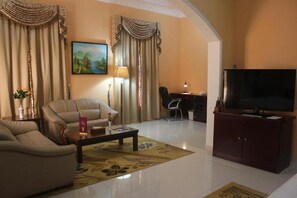 Living area - Royal Garden Hotel (Sohar)