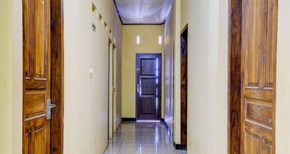 OYO 113676 Wisma Al-fahmi Syariah